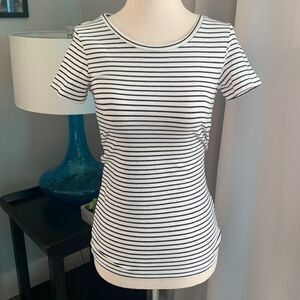 H&M Divided Black & white striped short sleeve tee sz XS